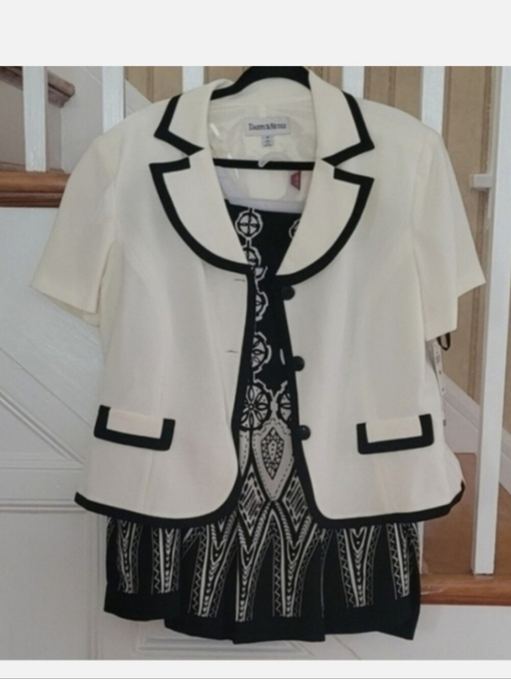 DANNY & NICOLE 2- Piece Skirt & Jacket Set Black White Size 18